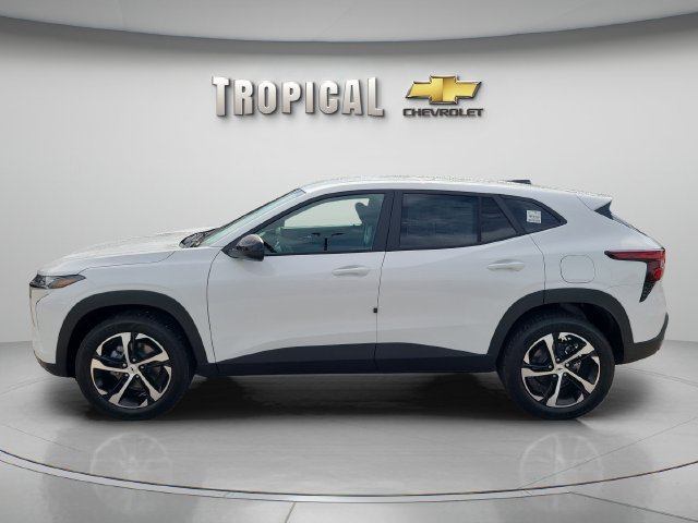 New 2026 Chevrolet Trax RS FWD image 2
