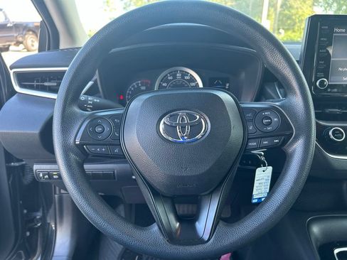 Used 2022 Toyota Corolla LE FWD image 21