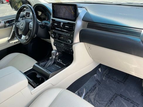 Certified 2023 Lexus GX 460 Luxury w/ Accessory Package AWD/4WD image 22
