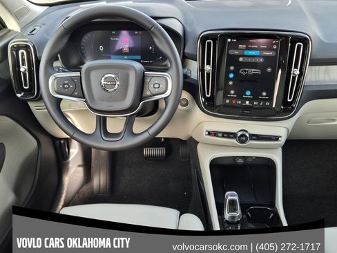 Used 2026 Volvo XC40 B5 Plus w/ Protection Package Premier AWD/4WD image 29