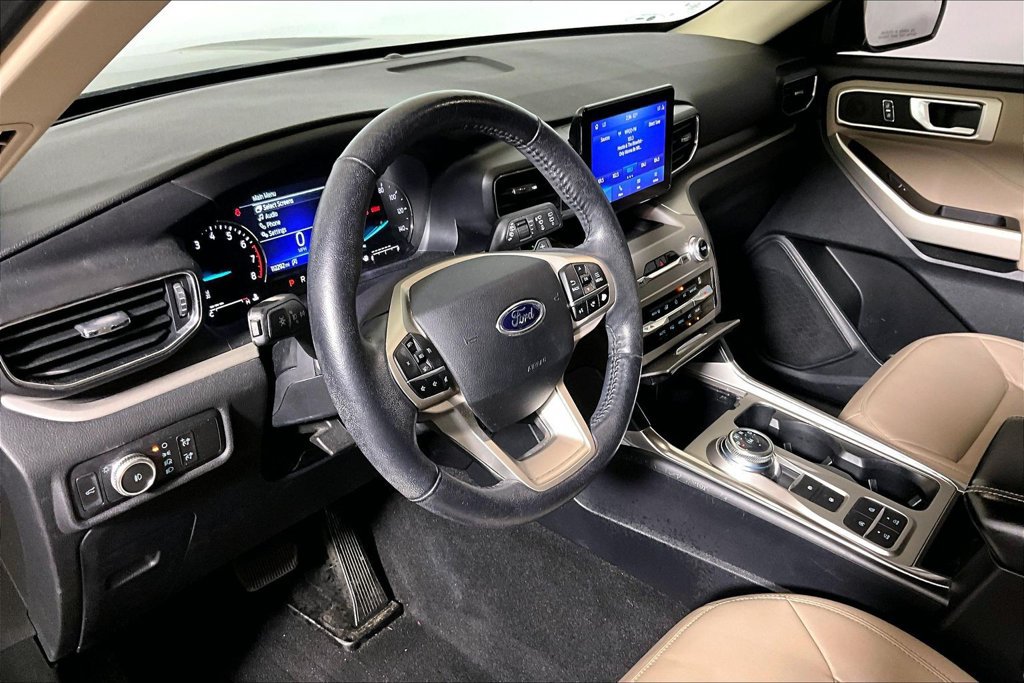 Used 2020 Ford Explorer XLT w/ Equipment Group 202A RWD image 10