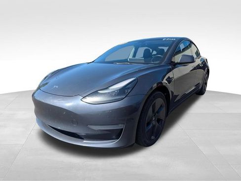 Used 2022 Tesla Model 3 Long Range AWD/4WD image 3