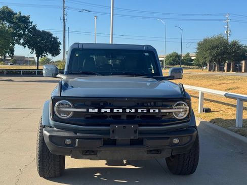 Used 2023 Ford Bronco Outer Banks AWD/4WD image 2