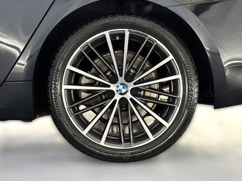 Certified 2023 BMW 530i w/ Convenience Package image 11