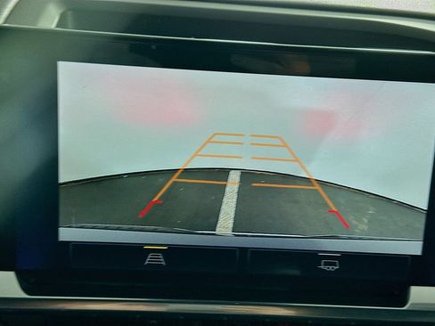 Used 2023 Chevrolet Silverado 1500 LT image 22