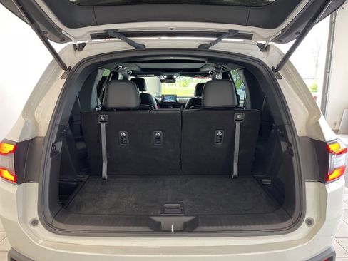 Used 2023 Honda Pilot TrailSport image 15