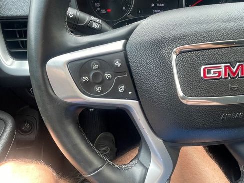 Used 2024 GMC Terrain SLT AWD/4WD image 16