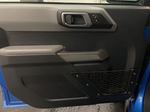 Used 2021 Ford Bronco Black Diamond w/ Sasquatch Package image 16