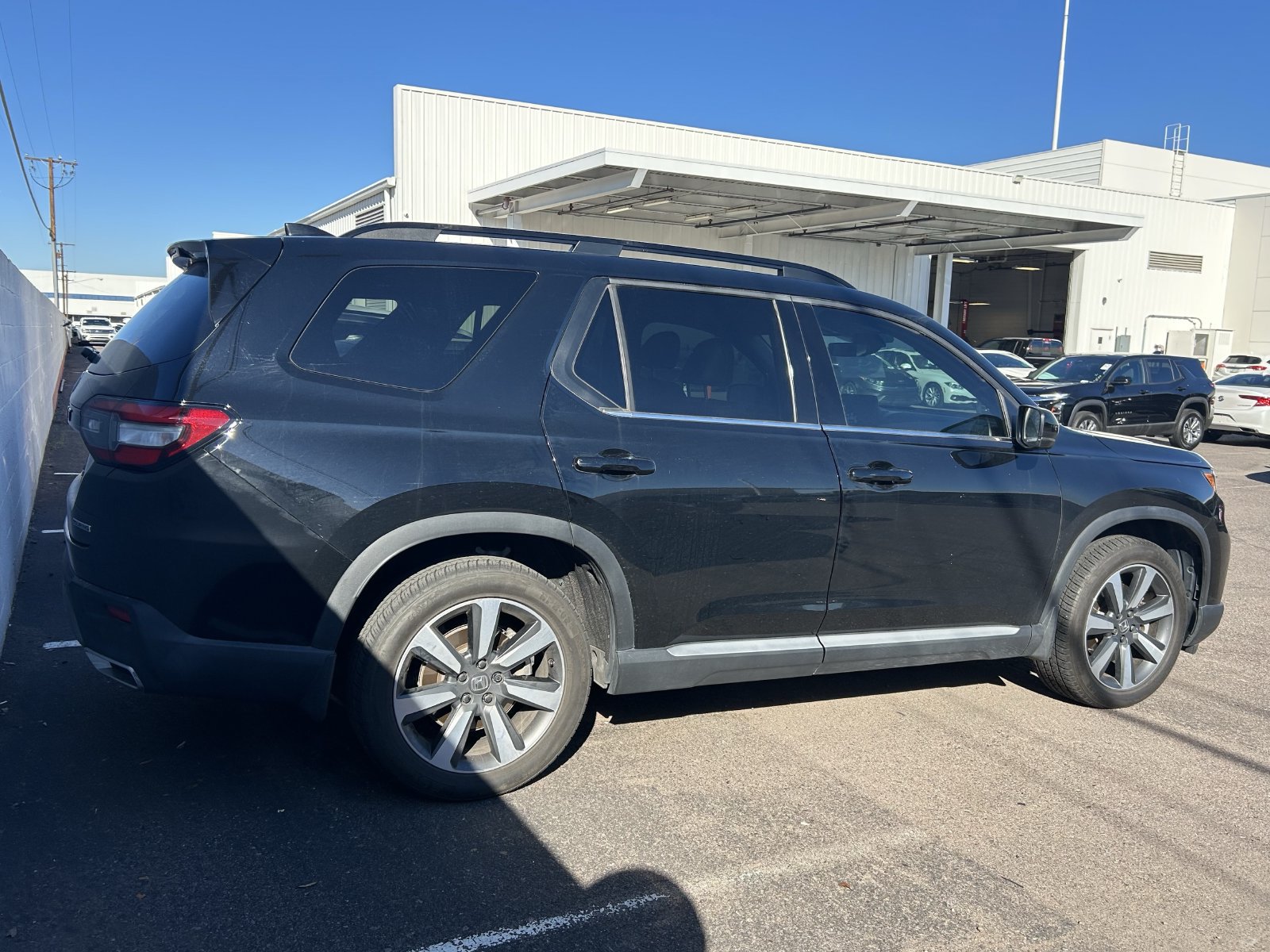 Used 2024 Honda Pilot Touring image 6