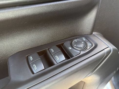 Used 2019 Chevrolet Silverado 1500 Custom Trail Boss w/ Custom Convenience Package AWD/4WD image 14
