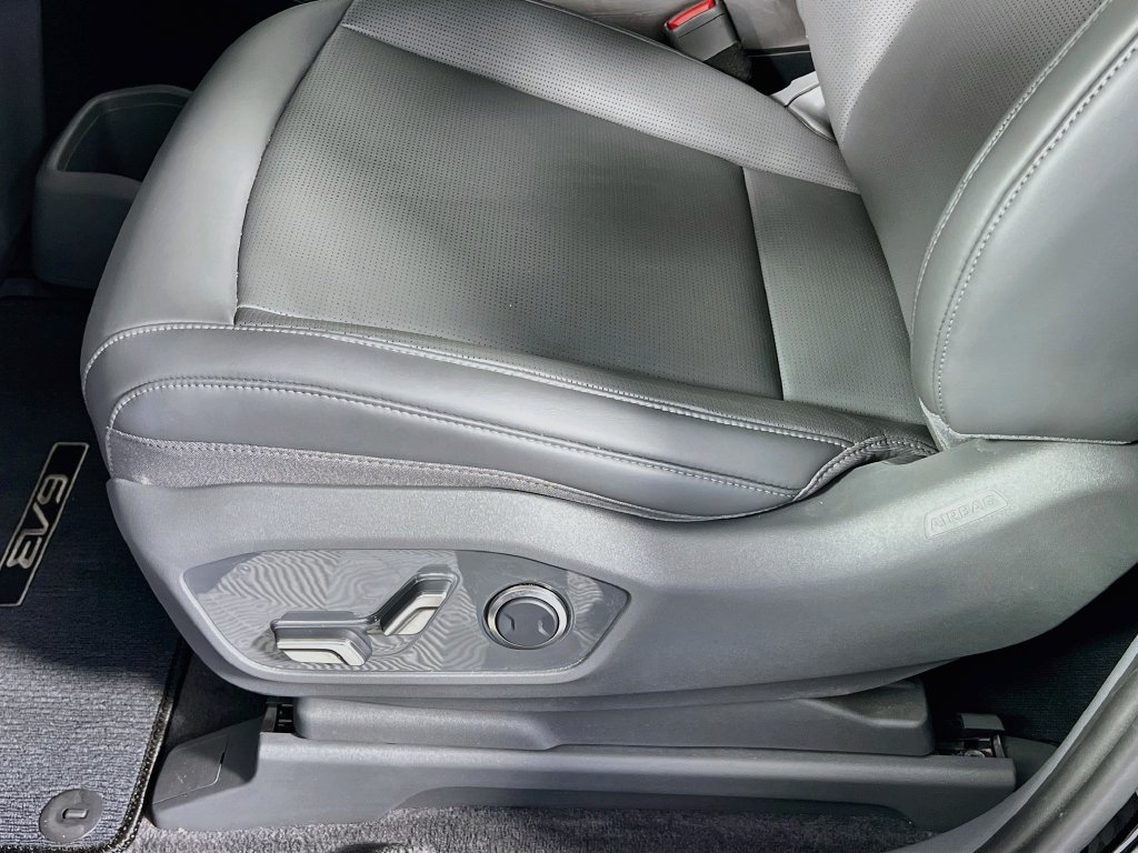 Certified 2024 Kia EV9 Light Long Range RWD image 12