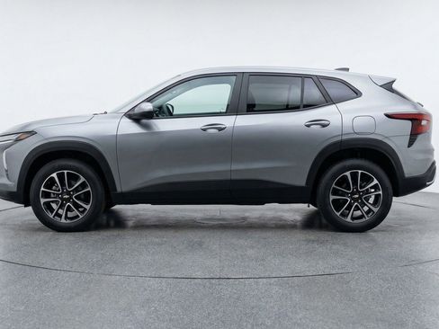 Used 2025 Chevrolet TrailBlazer LT image 5