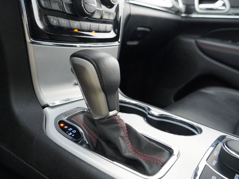 Used 2019 Jeep Grand Cherokee Trailhawk w/ Trailhawk Luxury Group image 19