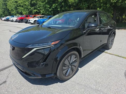 Used 2024 Nissan Ariya AWD image 2