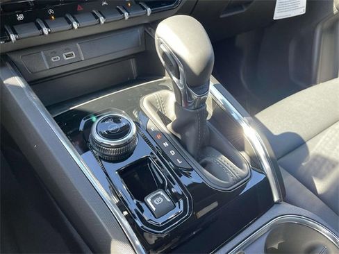 New 2026 GMC Canyon Elevation w/ Convenience Package image 15