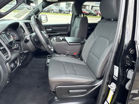 Used 2025 RAM 1500 Tradesman w/ Night Edition AWD/4WD image 9