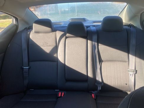 Used 2024 Nissan Altima 2.5 SV image 27