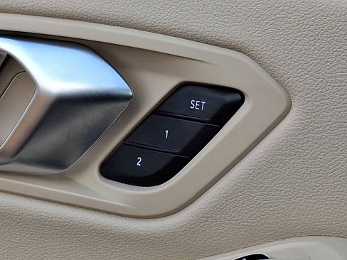 Used 2023 BMW 330i xDrive Sedan w/ Premium Package image 25