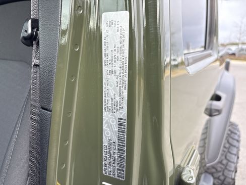 Certified 2023 Jeep Gladiator Sport image 36