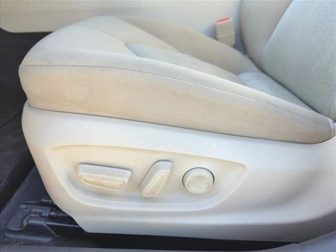 Used 2018 Toyota Camry LE w/ Convenience Package image 10