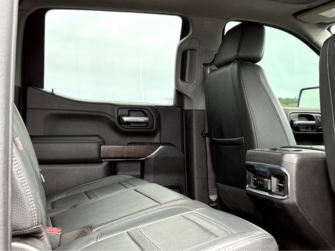 Used 2022 GMC Sierra 1500 Denali w/ Denali Premium Package image 13