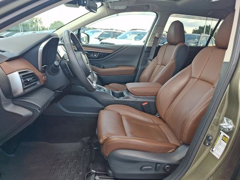 Certified 2025 Subaru Outback Touring XT AWD/4WD image 12