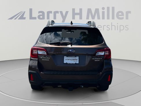 Used 2019 Subaru Outback 3.6R Limited AWD/4WD image 4