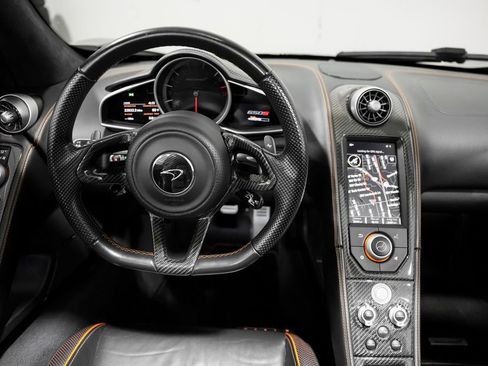 Used 2015 McLaren 650S Spider image 15