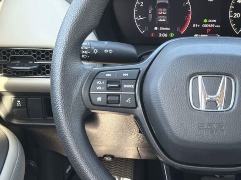 Used 2025 Honda HR-V LX image 13