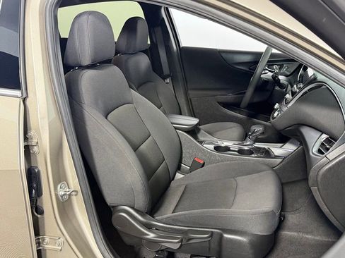 Used 2024 Chevrolet Malibu LT image 29