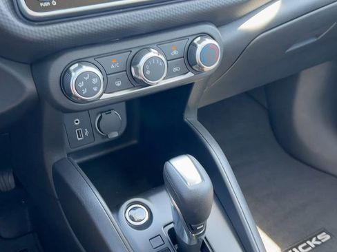 Used 2023 Nissan Kicks S image 29