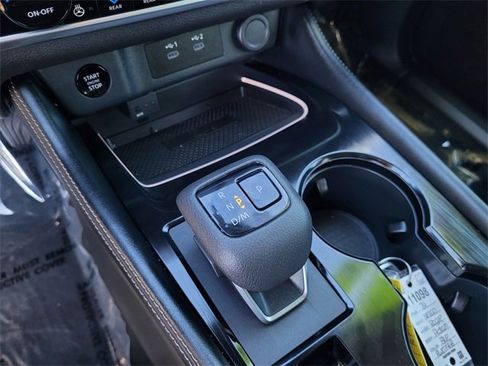 Used 2024 Nissan Rogue Platinum w/ Platinum Premium Package image 16