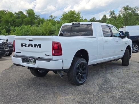 New 2026 RAM 2500 Laramie AWD/4WD image 13