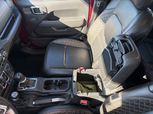 Used 2021 Jeep Wrangler Unlimited Sahara image 42