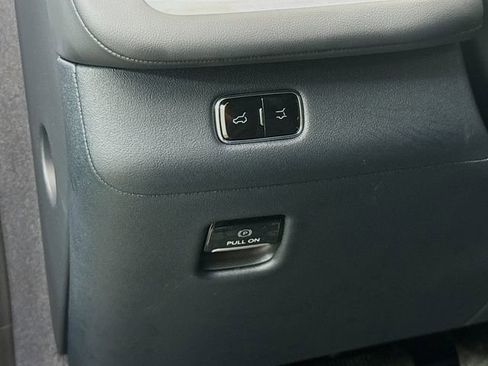 Used 2025 Lincoln Navigator Reserve AWD/4WD image 10