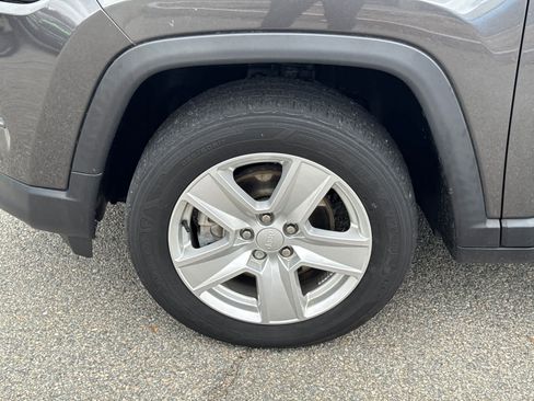 Used 2022 Jeep Compass Latitude w/ Convenience Group image 10