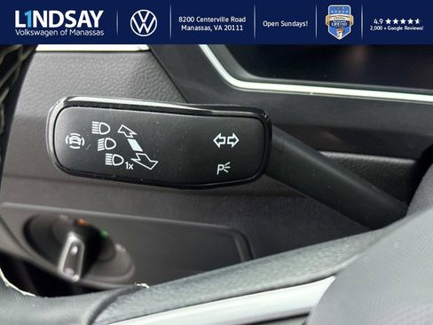 Used 2022 Volkswagen Tiguan SE image 22