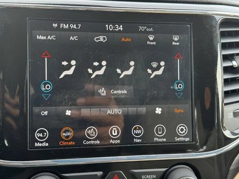 Certified 2022 Jeep Grand Cherokee Laredo E w/ Security & Convenience Group AWD/4WD image 29