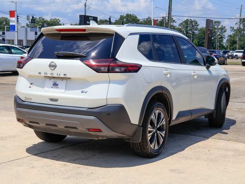 Used 2023 Nissan Rogue SV w/ SV Premium B Package FWD image 22