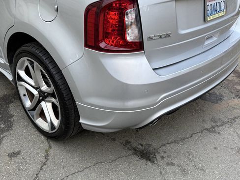 Used 2011 Ford Edge Sport w/ Driver Entry Pkg image 21