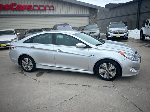 Used 2013 Hyundai Sonata Limited image 2