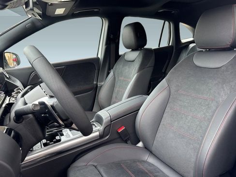 New 2026 Mercedes-Benz GLA 35 AMG 4MATIC image 5