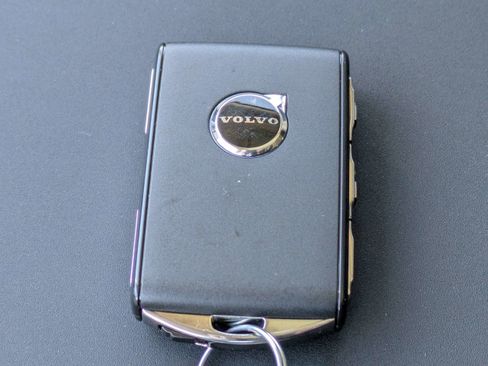 New 2026 Volvo XC90 B6 Plus image 33