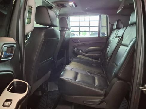 Used 2019 GMC Yukon XL SLT w/ Open Road Package AWD/4WD image 17