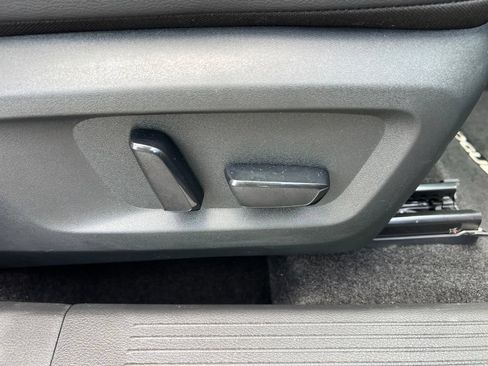 Used 2023 Nissan Rogue SL AWD/4WD image 25