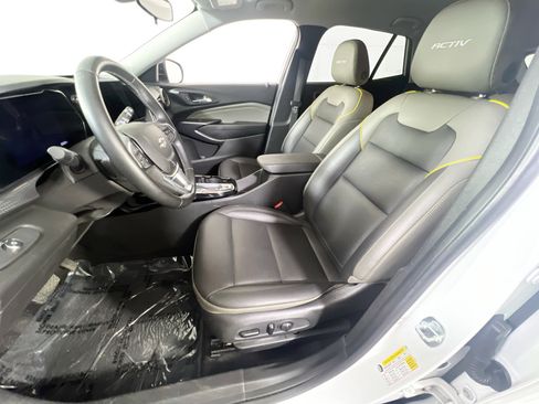 Used 2024 Chevrolet Trax ACTIV w/ Driver Confidence Package FWD image 20