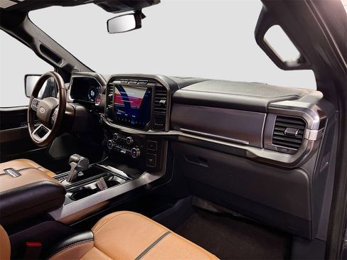 Used 2021 Ford F150 Platinum w/ FX4 Off-Road Package image 30