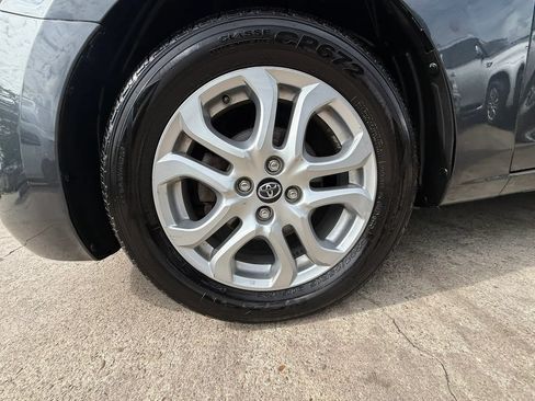 Used 2017 Toyota Yaris iA FWD image 23