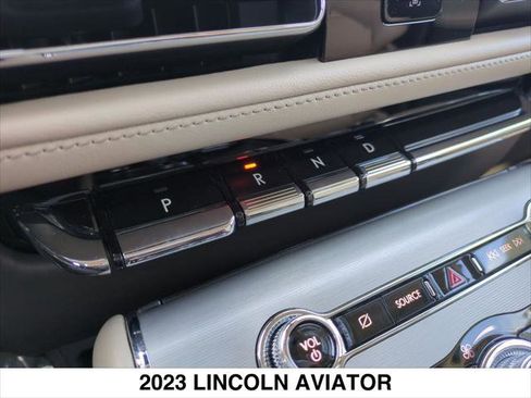 Certified 2023 Lincoln Aviator 2WD w/ Class IV Trailer Tow Package image 21