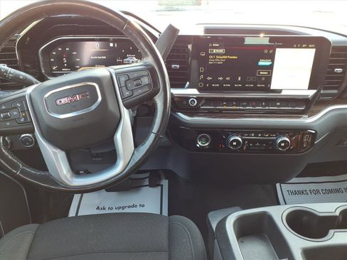 Used 2022 GMC Sierra 1500 SLE w/ Enhanced Capability Package AWD/4WD image 9
